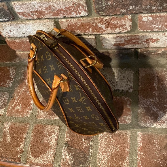 EUC Louis Vuitton Ellipse MM Date Code MI0988 - Picture 5 of 10